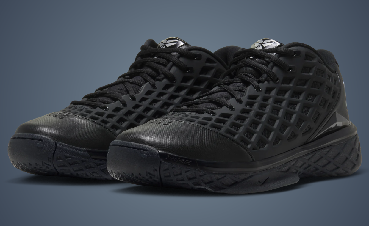 Official Images of the Kobe 3 Low Protro Black Have Arrived