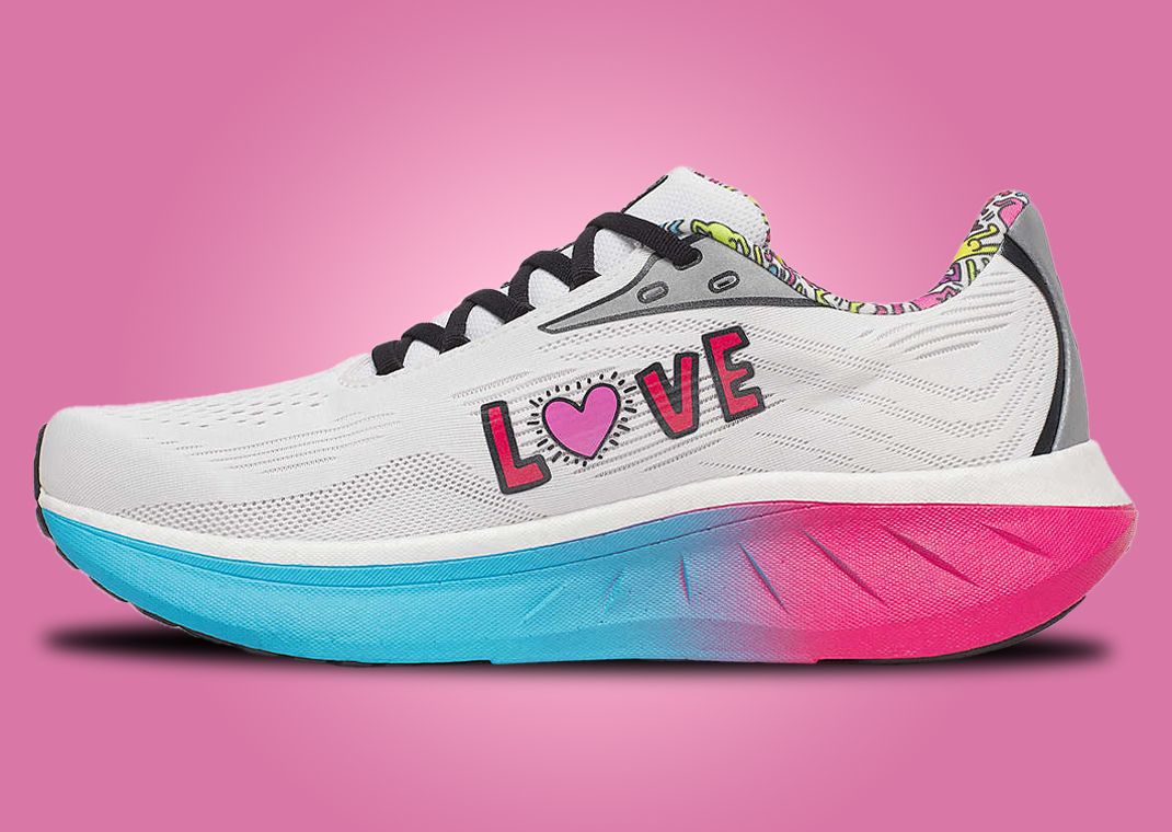 Keith Haring x Saucony Ride 18 Medial
