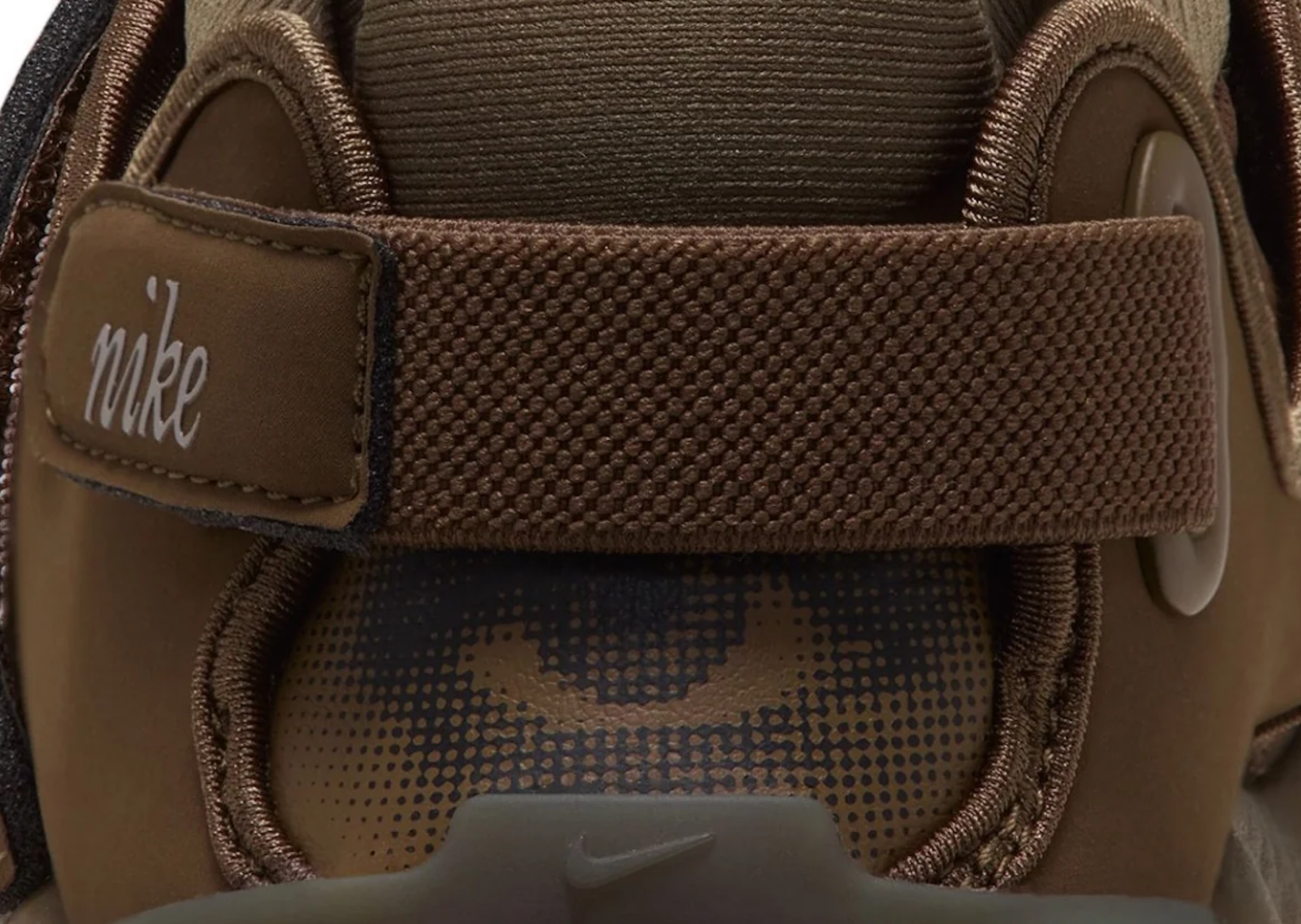 Melitta Baumeister x Nike Rift Rocker Yukon Brown - Detail