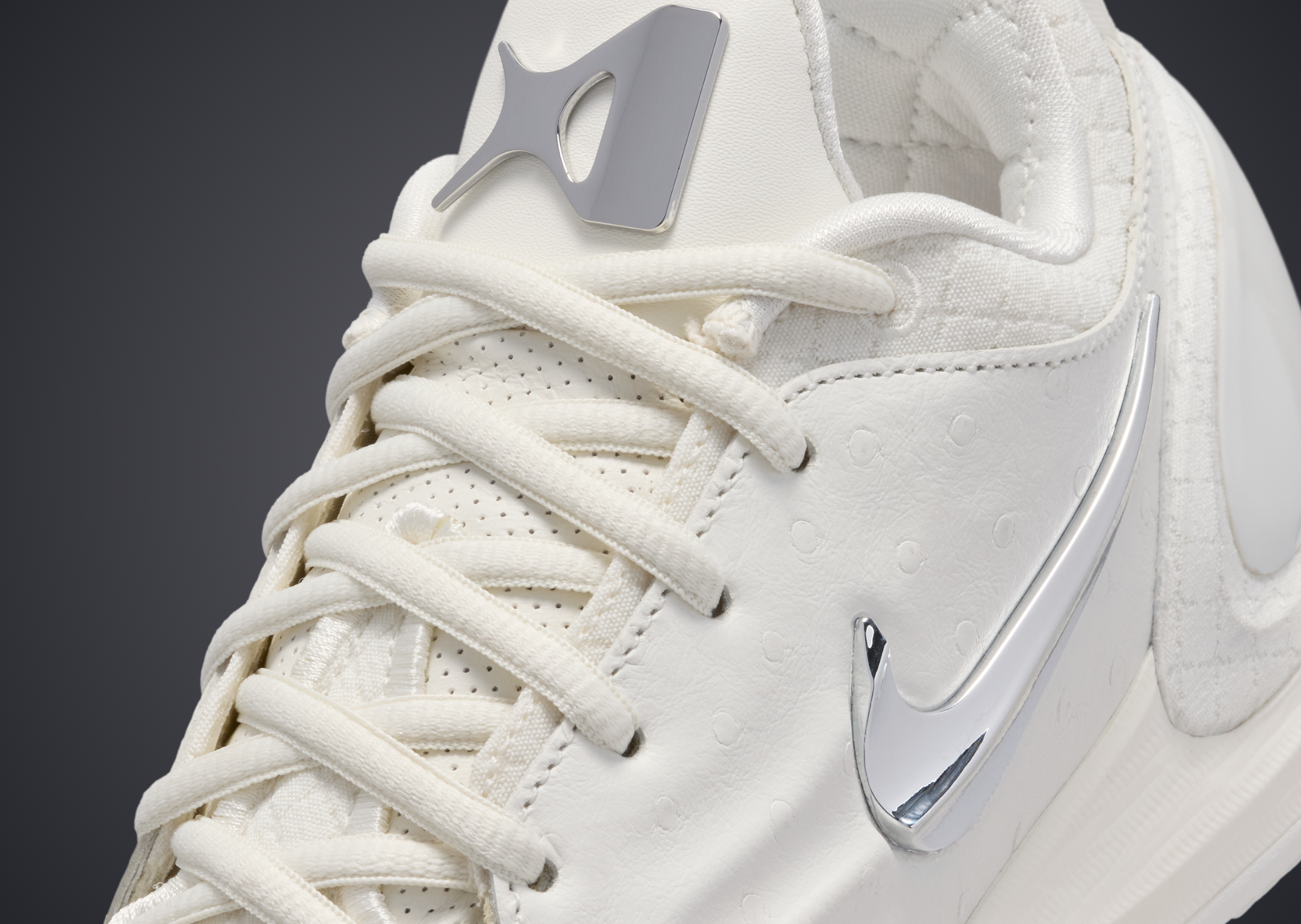 Nike A'Two LX White Label - Detail