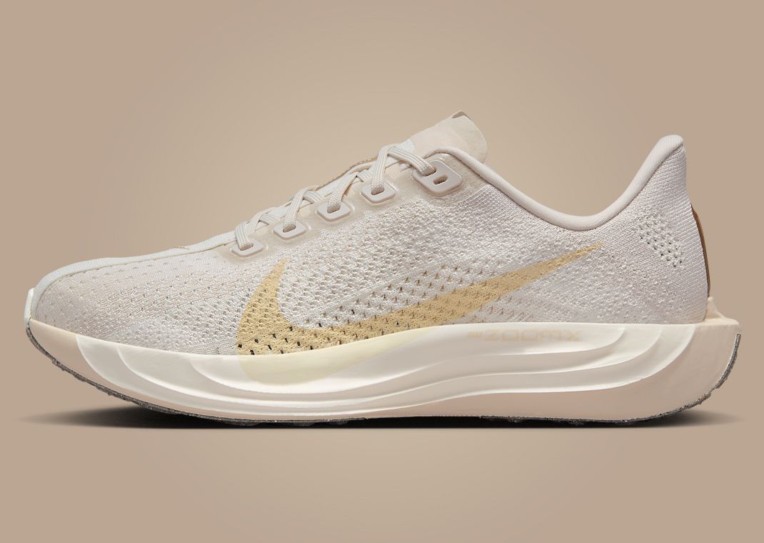 Nike Pegasus Plus Light Orewood Brown (W) Lateral