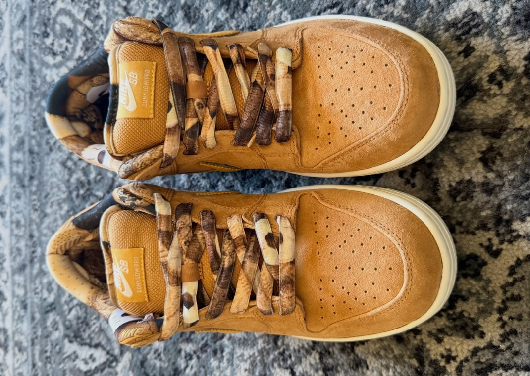 NOTE Manchester x Nike SB Dunk Low Top