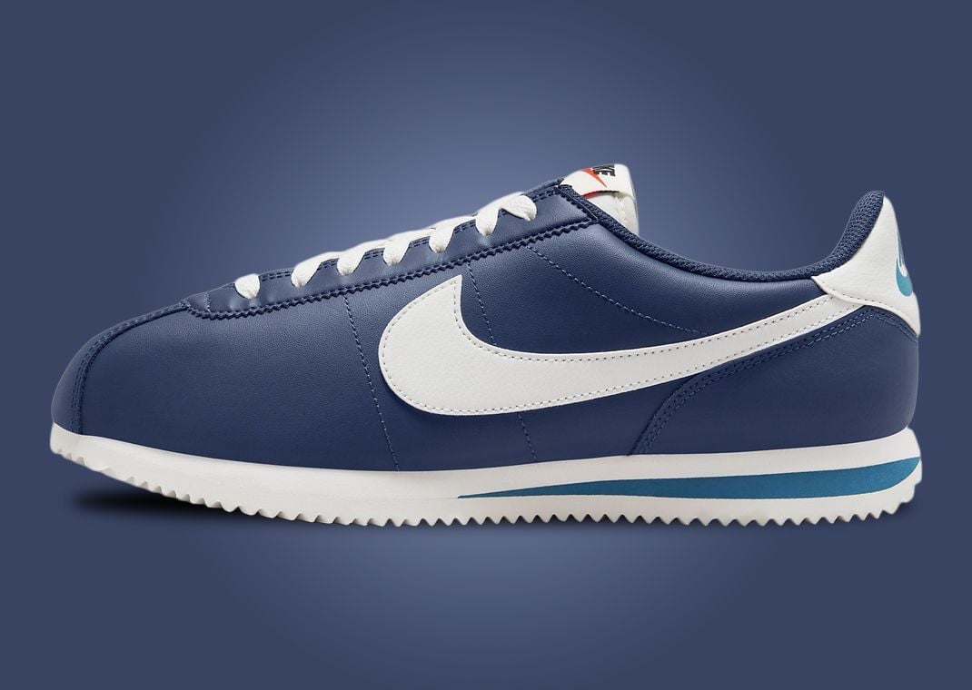 Nike cortez navy leather hotsell