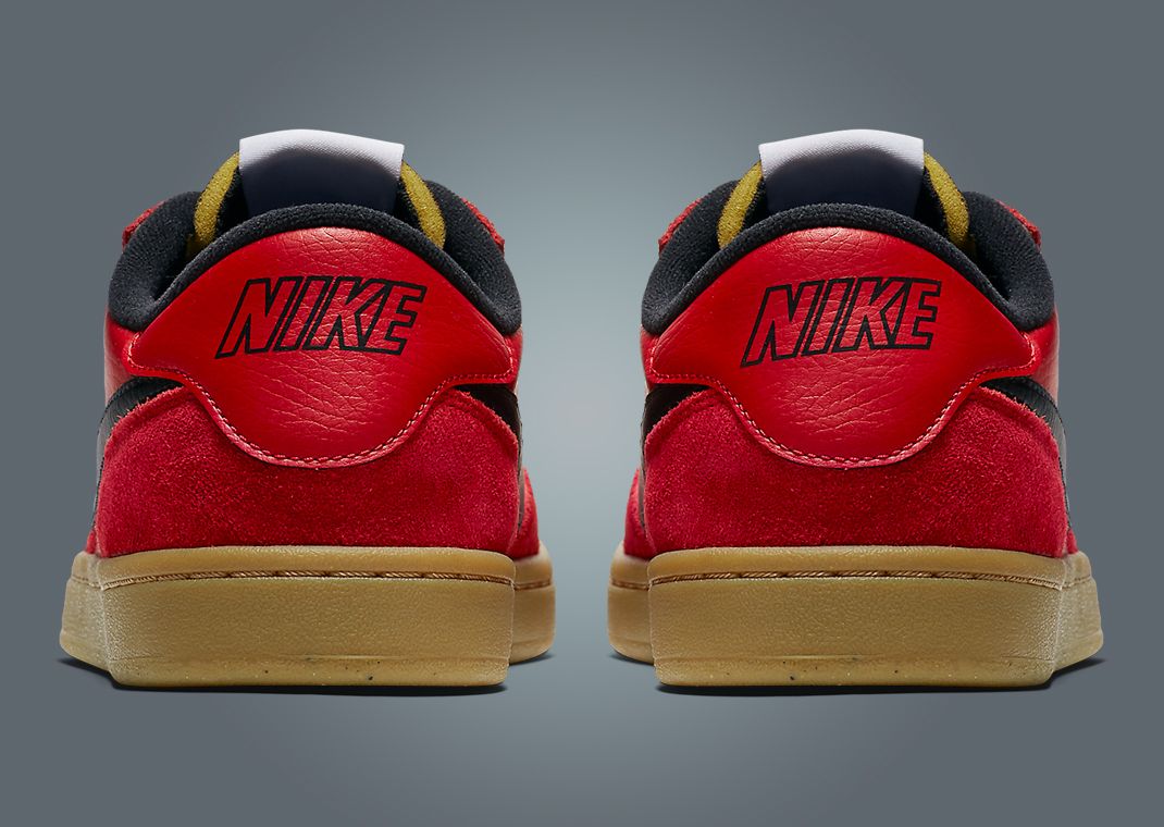 Nike SB FC Classic University Red Black Heel
