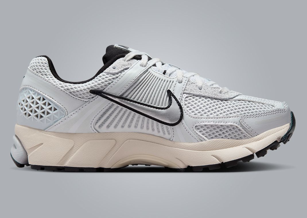 Nike Zoom Vomero 5 Pure Platinum Light Orewood Brown (W) Medial