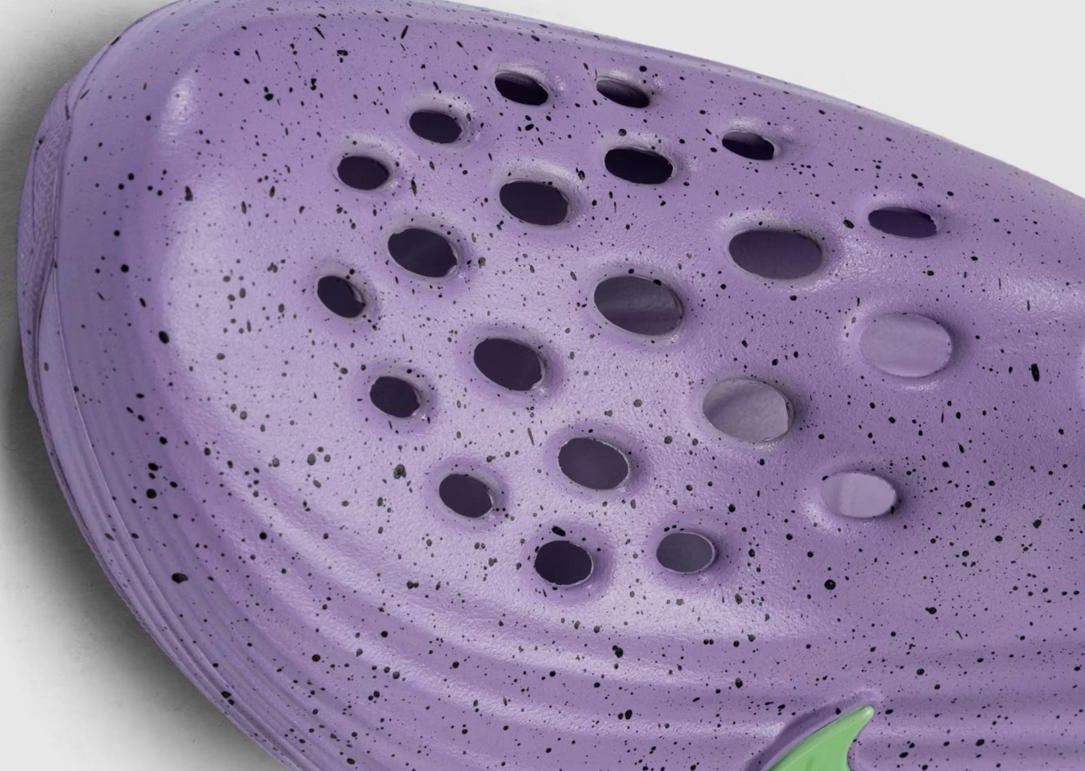 The Whitaker Group x Nike ReactX Rejuven8 Violet Rush - Detail