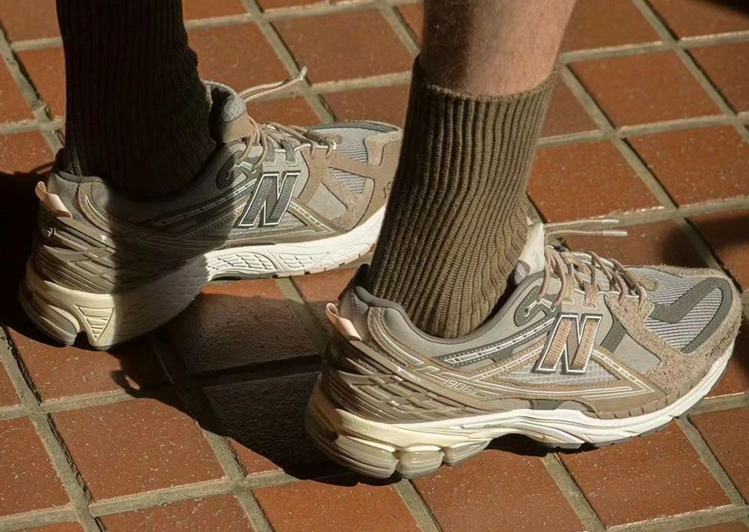 スニーカー New Balance 1906N N.Hoolywood x INVINCIBLE Moonrock NB x Invincible x N. Hoolywood 1906u : r/Newbalance