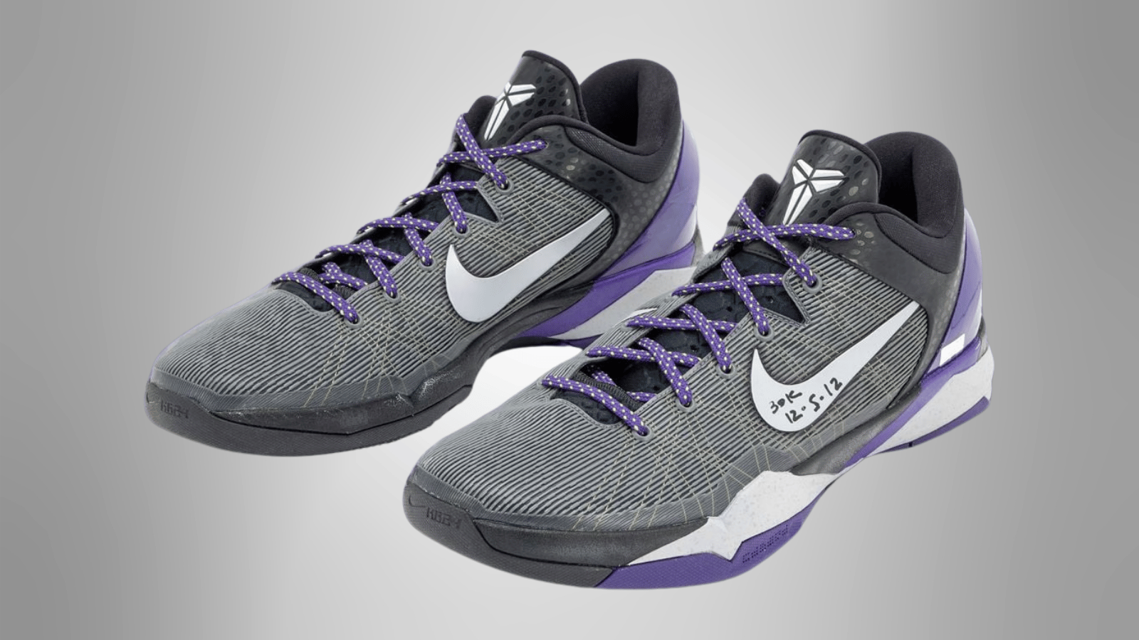 Nike Kobe 7 30,000th Point Game Worn PE