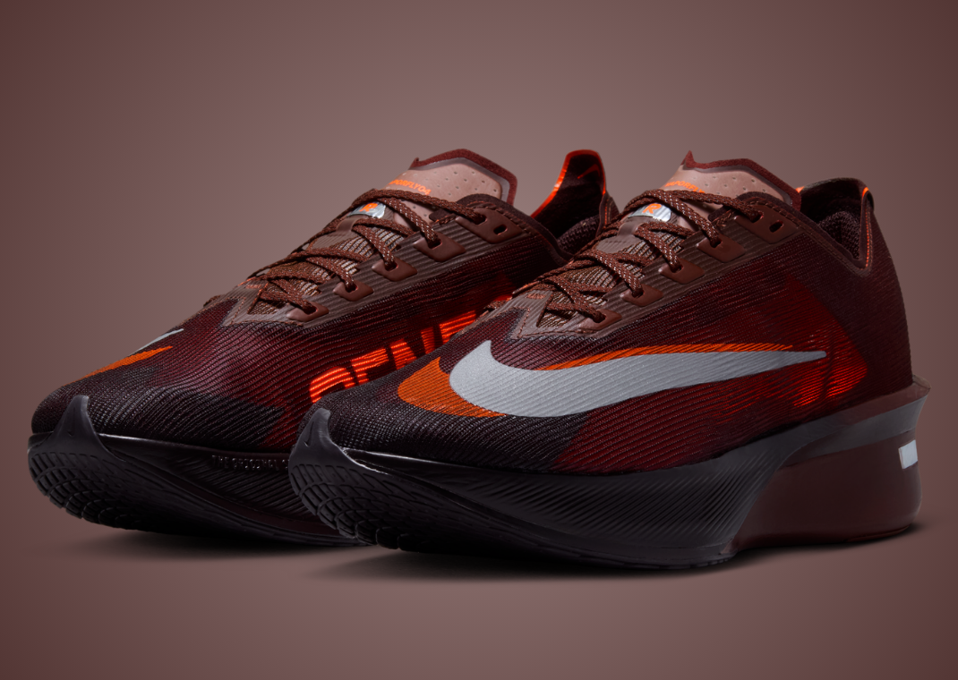 Renegade x Nike ZoomX Vaporfly 4 - Angle