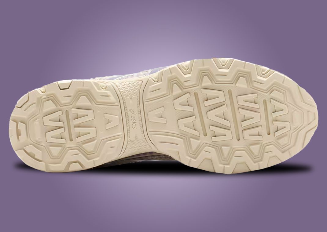 Story mfg. x Asics Gel-Venture 6 Vanilla Violet Quartz Outsole