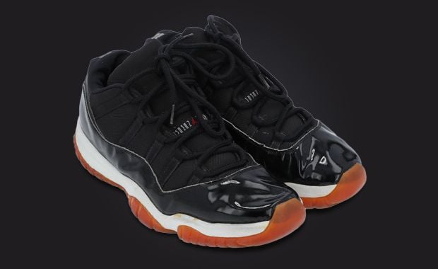 Air Jordan 11 Low OG Playoff PE