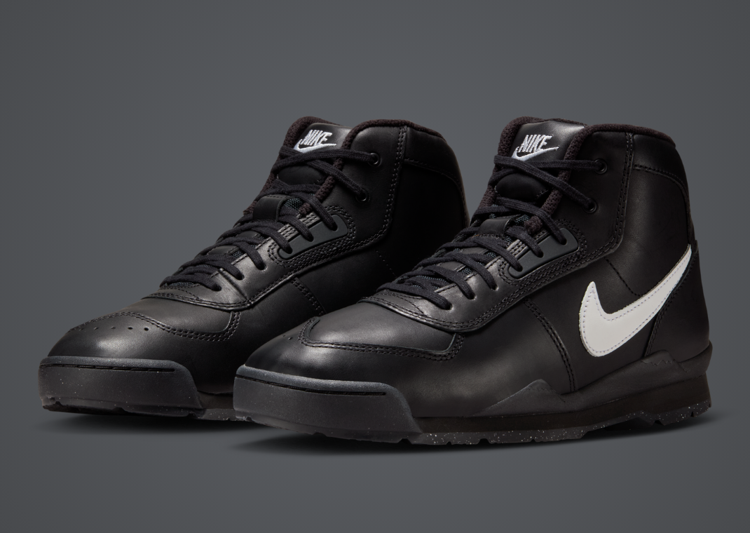 Stüssy x Nike Baltoro Black White Angle