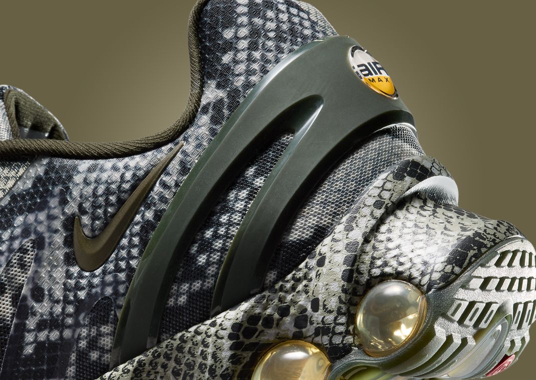 Nike Air Max DN8 Snakeskin Cargo Khaki Heel Detail