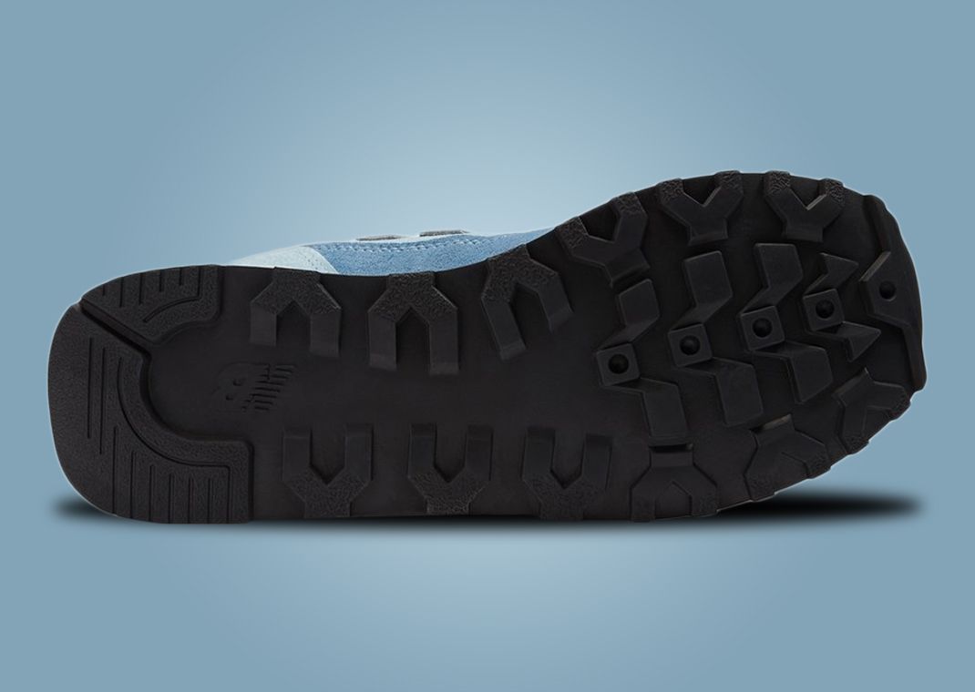 New Balance 475 Blue Outsole