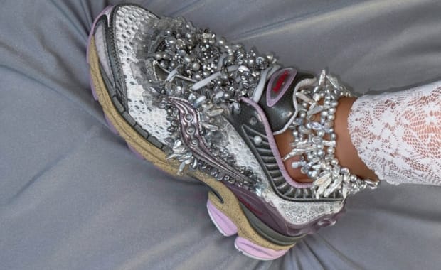 Metagirl’s Latest Saucony Collab is a 6 Pair Custom ProGrid Drop with Real Freshwater Pearls