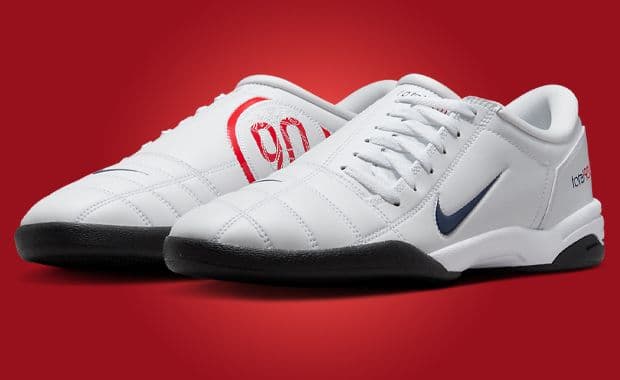 PSG x Nike Total 90 III