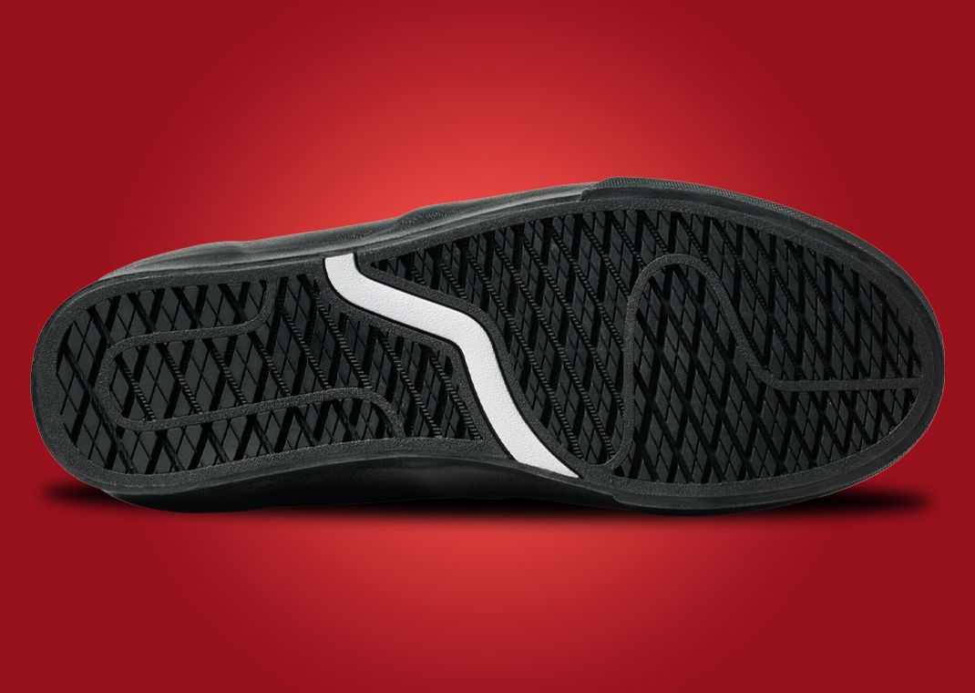Vans Curren Triple Black Outsole