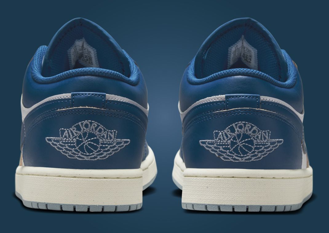 Air Jordan 1 Low SE Industrial Blue Back