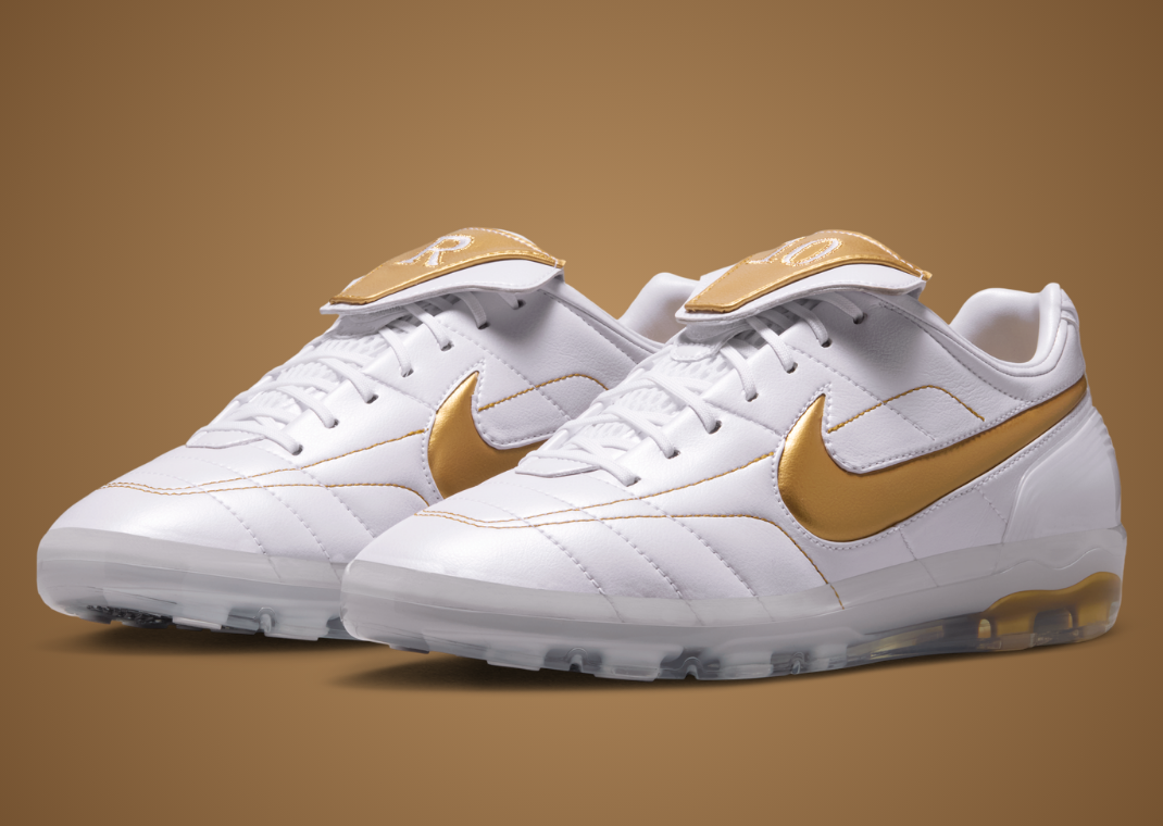 Nike Cryoshot Tiempo Legend R10 - Angle