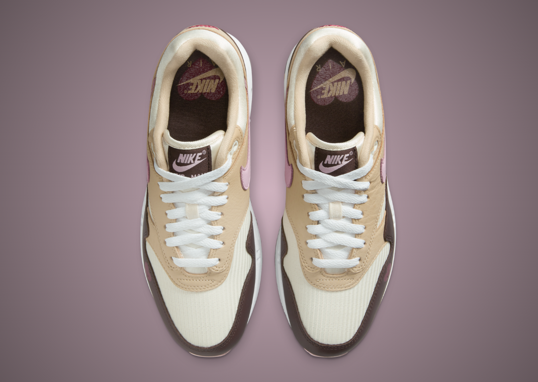 Nike Air Max 1 Valentine's Day (W) Top