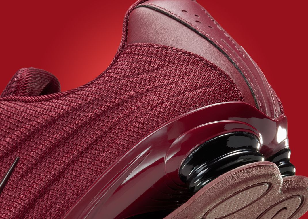 Nike Shox Z Dark Team Red Heel Detail
