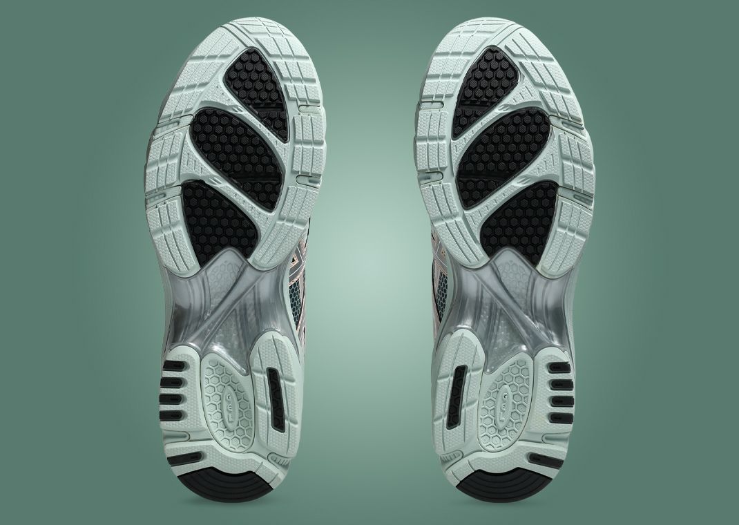 Asics Gel-DS Trainer 14 Mint Green Outsole