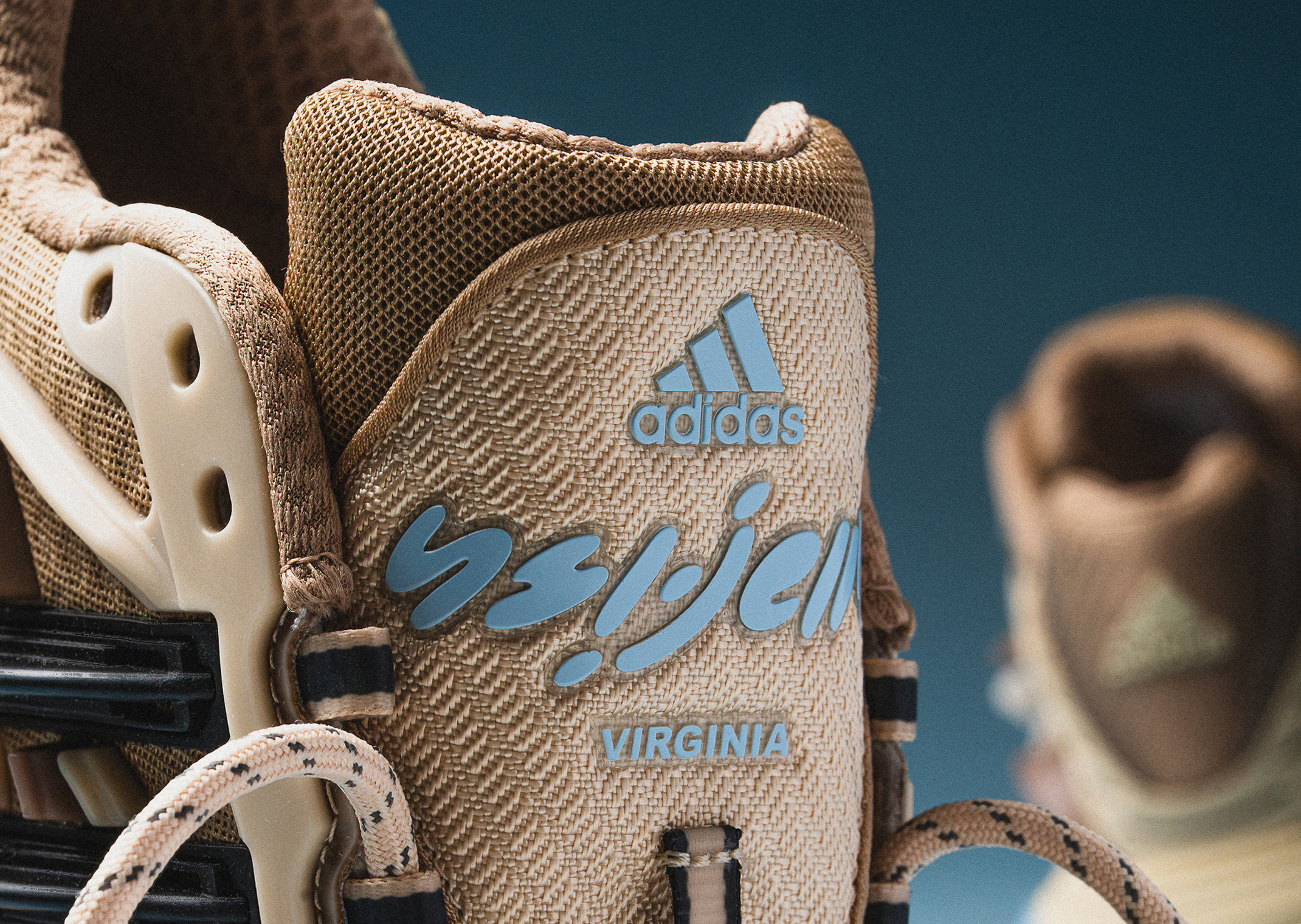 Pharrell x adidas Adistar Jellyfish Crystal Sand