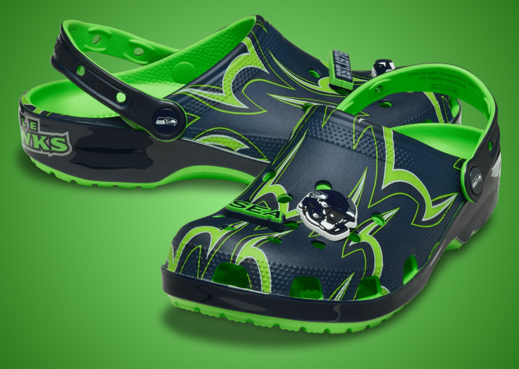 NFL x Crocs Classic Clog Seattle Seahawks - Angle