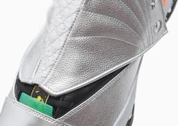 Free The Youth x Air Jordan 16 Retro - Detail