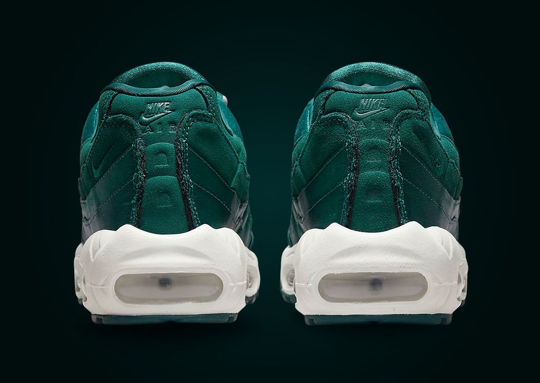 ★NIKE★大人気★WMNS AIR MAX 95 \"GREEN VELVET\"★追跡可 Nike Air Max 95 'Green Velvet' Release Info - JustFreshKicks