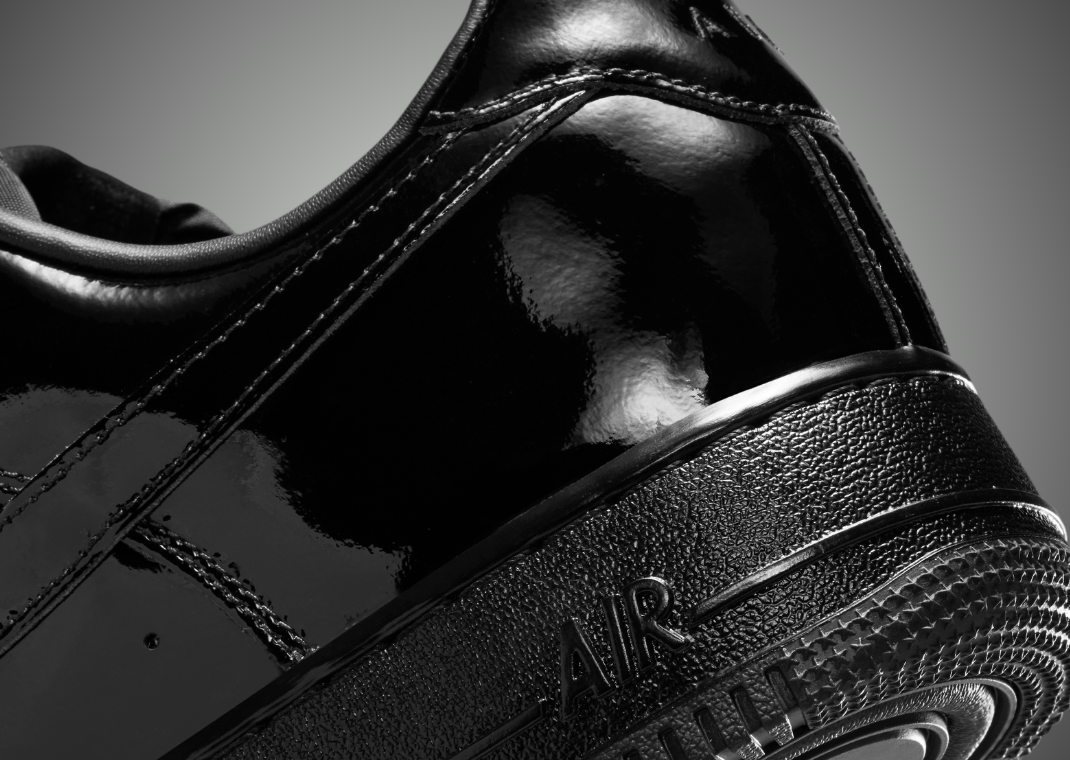 Nike Air Force 1 Low Patent Leather Premium Black heel details