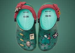 One Piece x Crocs Classic Clog Roronoa Zoro Top