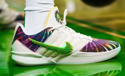 RIP Bob Weir: Oregon Basketball Breaks Out Nike Sabrina 3 Grateful Duck PEs