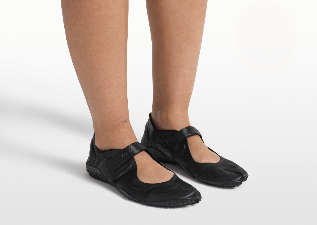 NikeSKIMS Rift Satin Black - On Foot