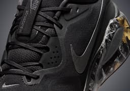 Nike Structure 26 Realtree Detail