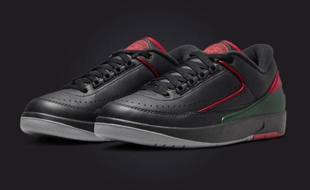 Air Jordan 2 Retro Low X-Mas Angle