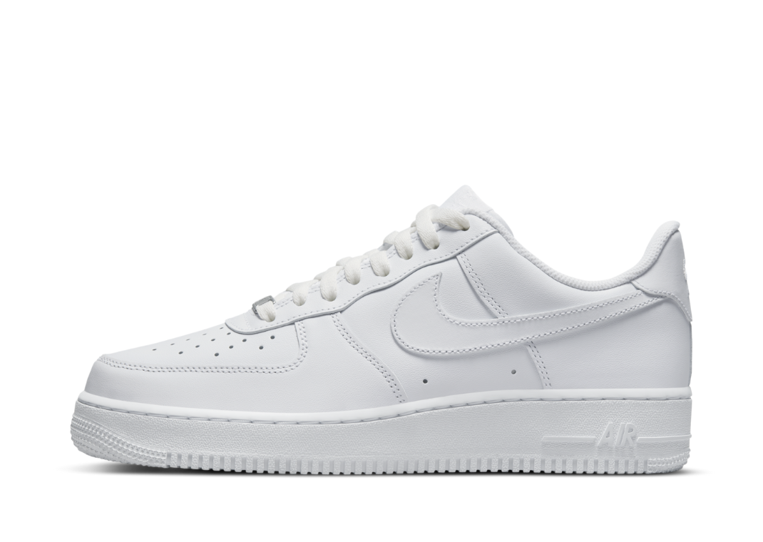 Nike Air Force 1 '07 Triple White Lateral