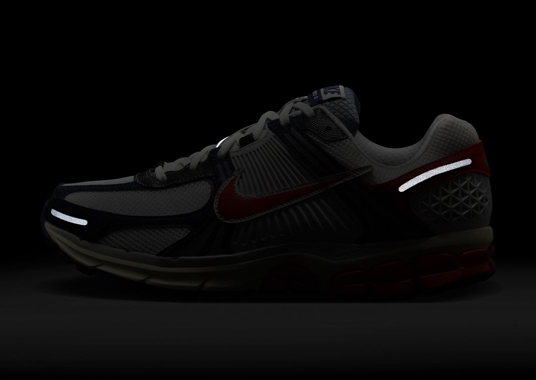 Nike Zoom Vomero 5 White Navy Red (W) Lateral 3M