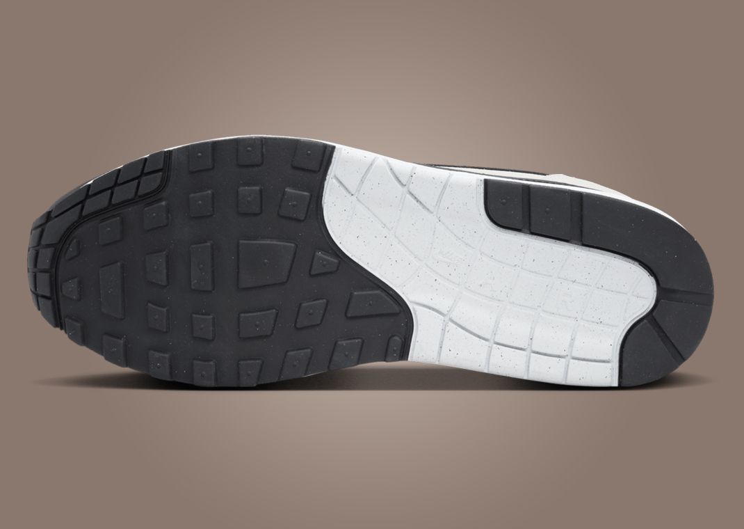 Nike Air Max 1 White Black Lateral Outsole