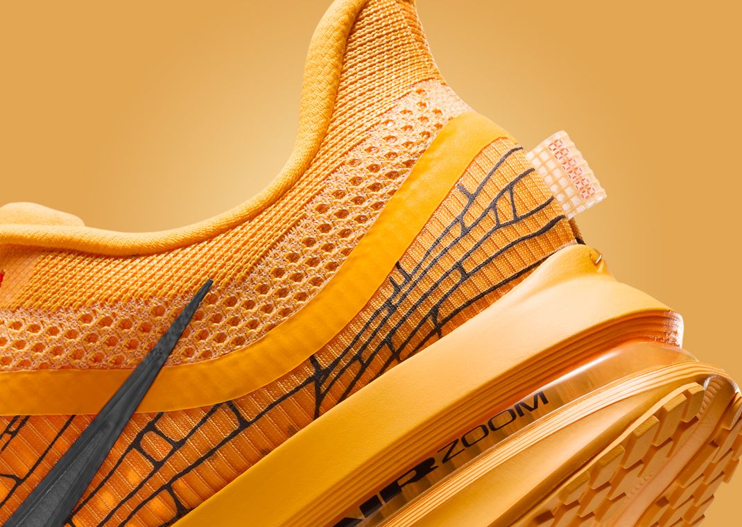 Nike Pegasus Premium Modern Mayfly Heel Angle