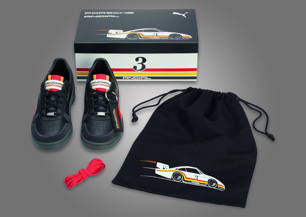 Porsche x Puma Indoor ANDIAL Black Angle