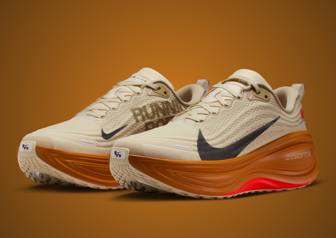 Nike Vomero Plus Running Poets - Angle