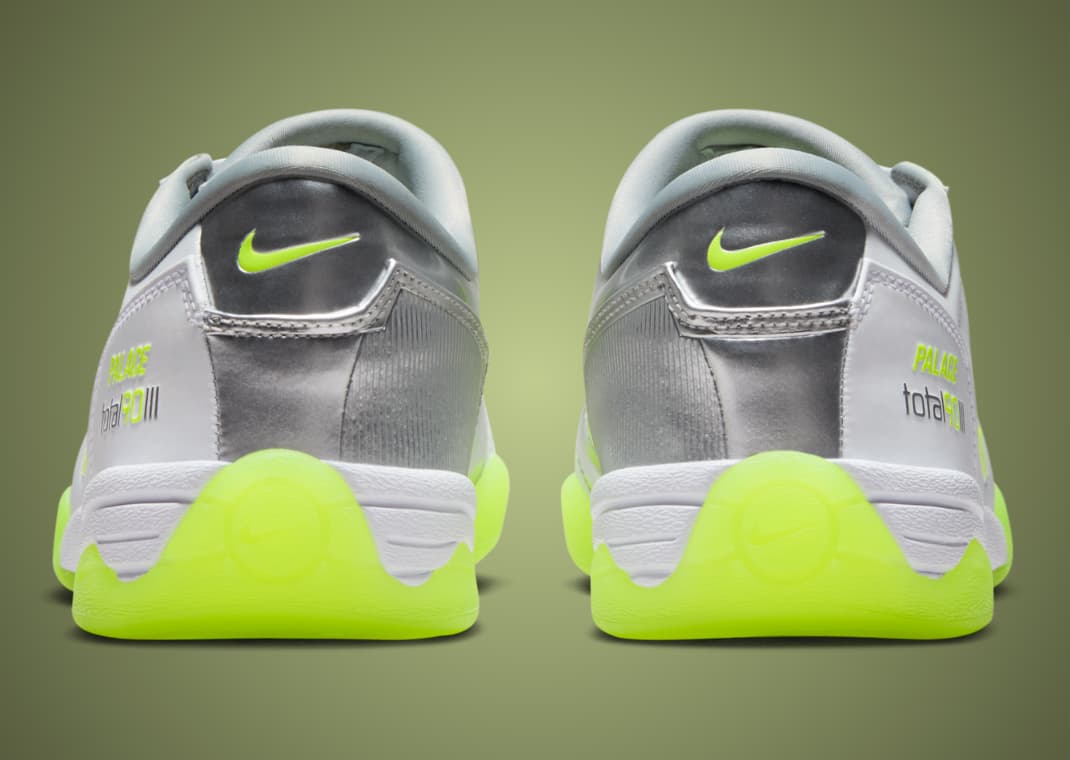 PALACE NIKE TOTAL P90 SHORT GREY L PALACE x Nike Total P90 Track