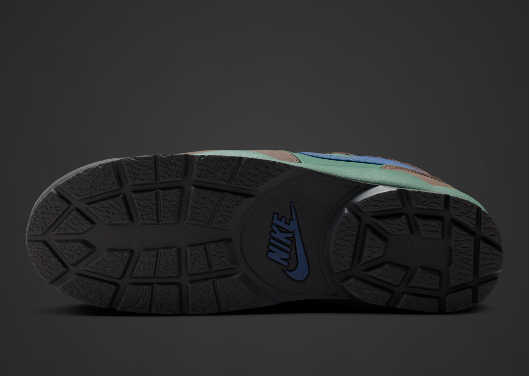 Nike Baltoro Baroque Brown Midnight Green - Bottom