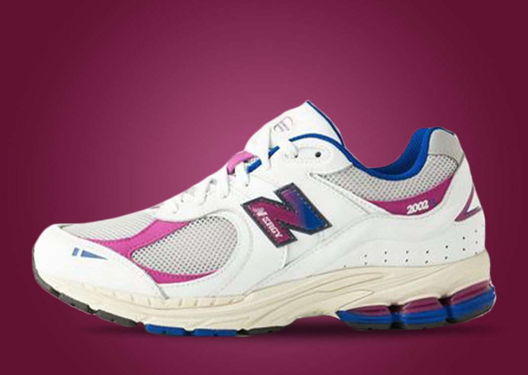 靴 New Balance M2002RXV UNITED ARROWS New Balance Comes Together With United Arrows On A 2002R