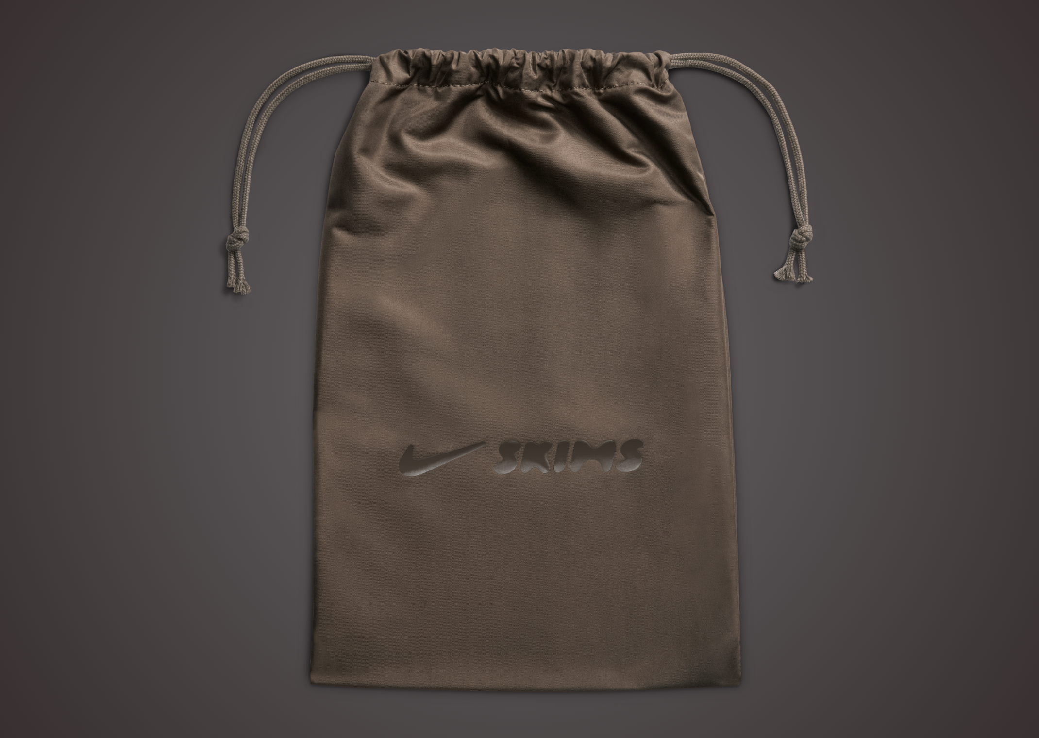 NikeSKIMS Rift Satin Shadow Brown - Bag