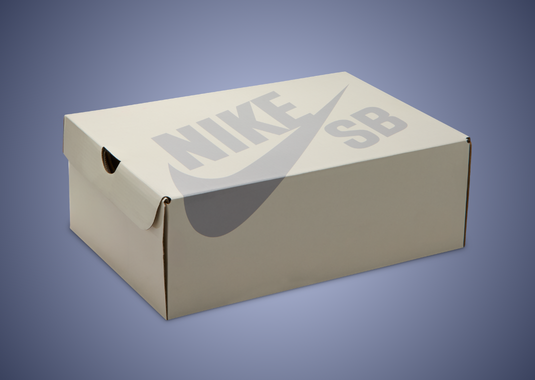 Bluetile Skate Shop x Nike SB Dunk Low Monarch - Box