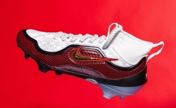 LeBron Gifts Ohio State Football Custom Nike LeBron 23 PE Cleats 