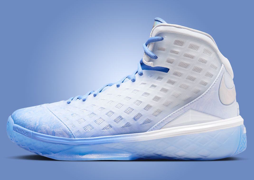 Nike Kobe 3 Protro Christmas Lateral