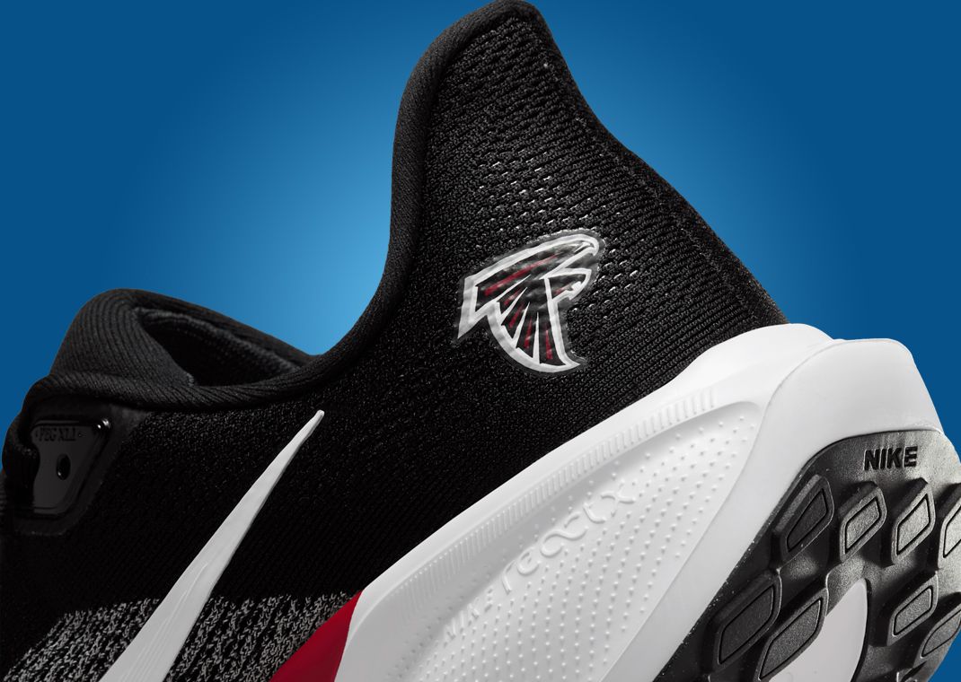 NFL x Nike Pegasus 41 Atlanta Falcons Heel Detail